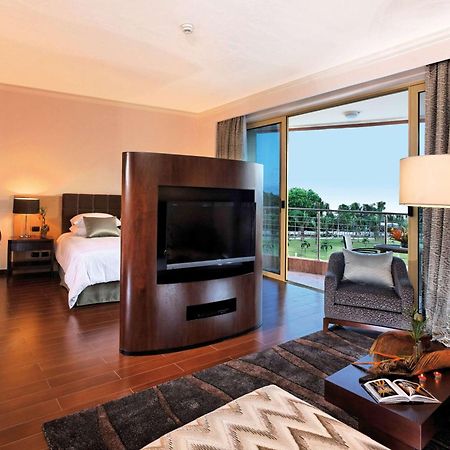 Moevenpick Ambassador Hotel Άκρα Εξωτερικό φωτογραφία