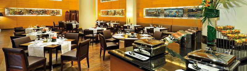 Moevenpick Ambassador Hotel Άκρα Εξωτερικό φωτογραφία