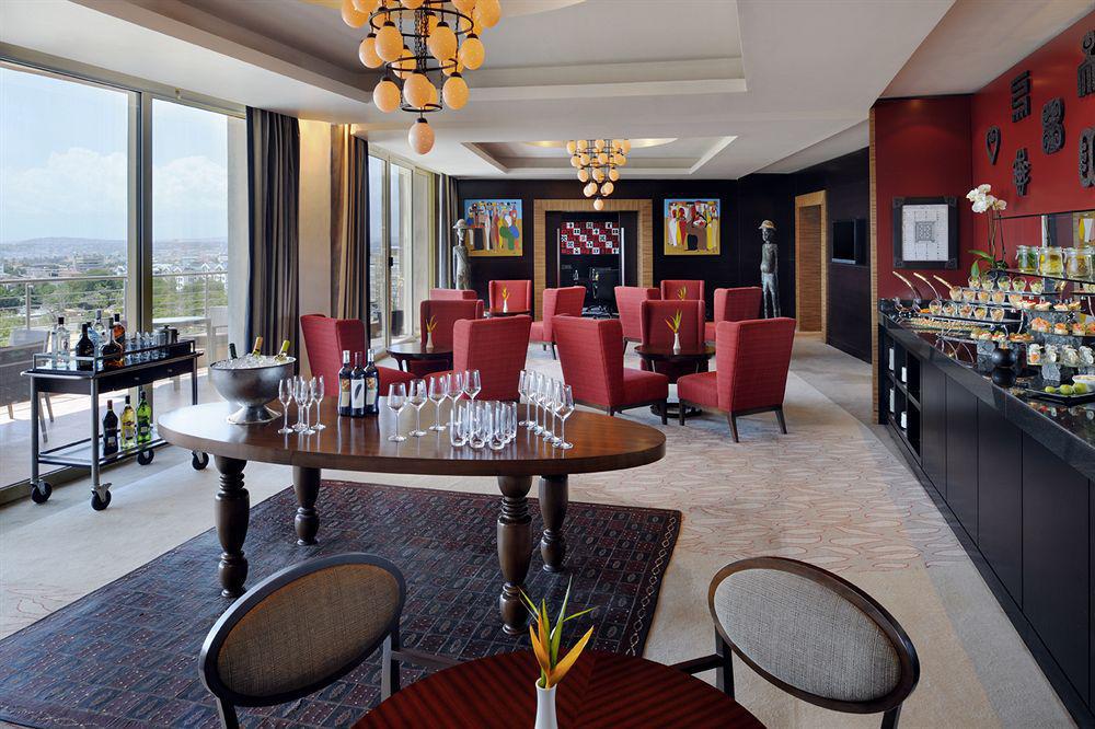 Moevenpick Ambassador Hotel Άκρα Εξωτερικό φωτογραφία